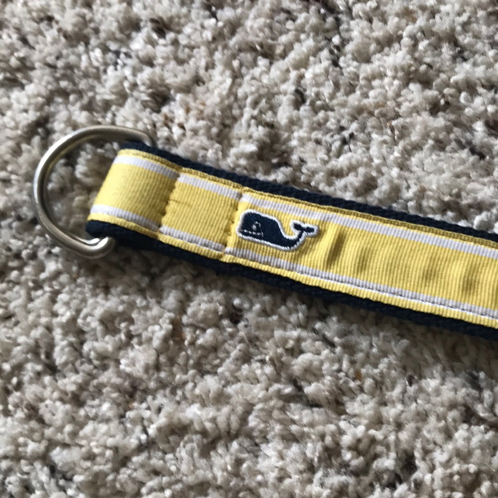 Men’s large yellow vineyard vines belt